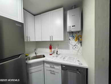 11 Washington Ave unit 2, Leonardo, NJ 07737 - photo 5