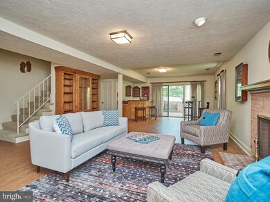 1133 Pine Hill Rd, McLean, VA 22101 - photo 4