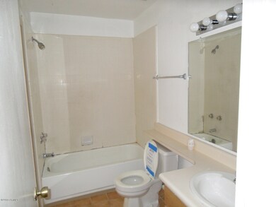 UPSTAIRS BATH