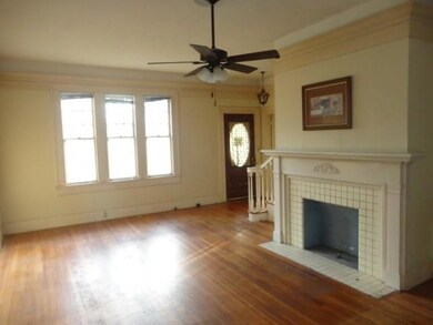 Living room - view 1