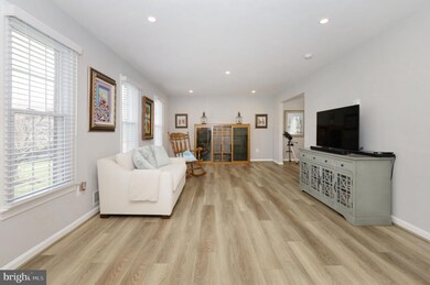 7923 Lake Pleasant Dr, Springfield, VA 22153 - photo 7