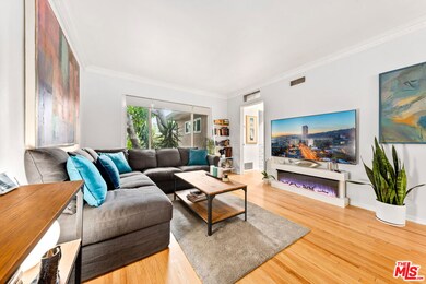 1330 N Crescent Heights Blvd unit 16, Los Angeles, CA 90046 - photo 2