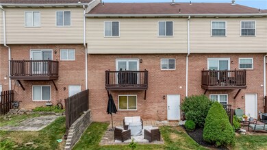 504 Wingate Dr unit D, Pittsburgh, PA 15205 - photo 2