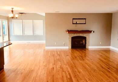 24 Arcadia Blvd, Springfield, MA 01118 - photo 4