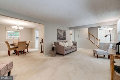 8835 Woodlawn Way, Springfield, VA 22153 - photo 6