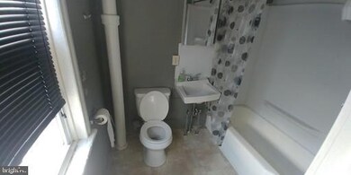 1152 Moss St, Reading, PA 19604 - photo 6