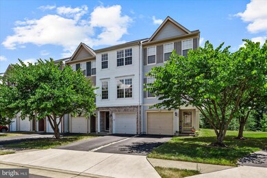 15661 John Diskin Cir, Woodbridge, VA 22191 - photo 3