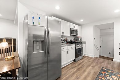 515 W Clinton St, Howell, MI 48843 - photo 7