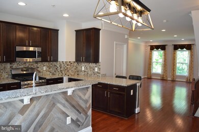 11922 Weybridge Ln, Germantown, MD 20876 - photo 4