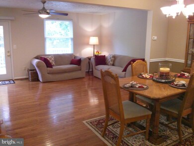 3739 Mazewood Ln, Fairfax, VA 22033 - photo 7