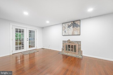 25921 Largo Ct, Damascus, MD 20872 - photo 4