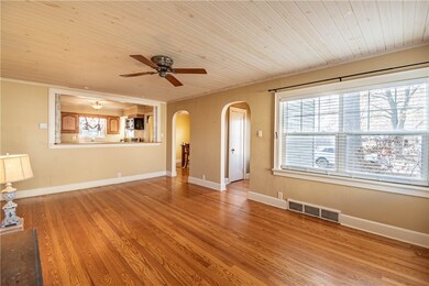 118 N 2nd St, Cowden, IL 62422 - photo 4