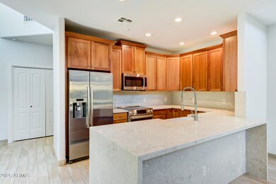 10212 E White Feather Ln-8