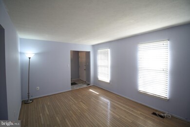 9412 Painted Tree Dr, Randallstown, MD 21133 - photo 2