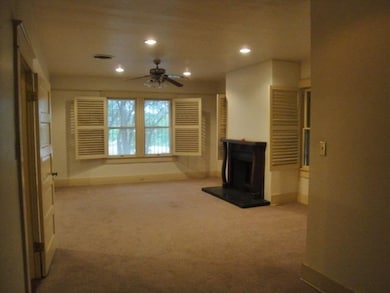 1020 Rosario St, Laredo, TX 78040 - photo 6