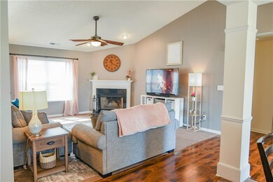 871 Grandiflora Dr, Greenwood, IN 46143 - photo 5