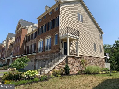 24994 Glasgow Heights Terrace, Chantilly, VA 20152 - photo 2