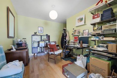 Executive Towers unit 12V, Bronx, NY 10451 - photo 6