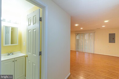 13909 Gunners Place, Centreville, VA 20121 - photo 4
