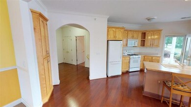 Open floor plan kitchen with built in pantry, lami