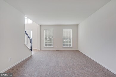 4870 Crestleigh Ct, Dumfries, VA 22025 - photo 7