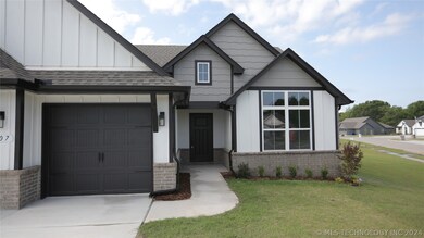 807 E Gary Place, Broken Arrow, OK 74014 - photo 2