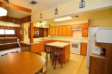 1209 Allen St, Rosenberg, TX 77471 - photo 7