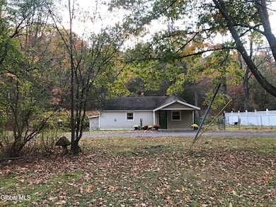 8F5992C6-6780-4372-AB27-63FC4945C868