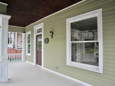 1A-FRONT PORCH 3