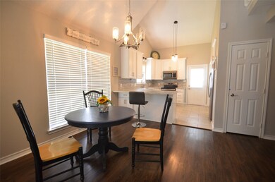 68 Hideaway Dr, Friendswood, TX 77546 - photo 3