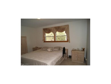 193 Taylor Rd, Barberton, OH 44203 - photo 4