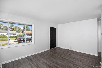 3740 Ivanhoe Ave, Flint, MI 48506 - photo 5