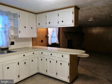 1541 Richard Ave, Chambersburg, PA 17201 - photo 7