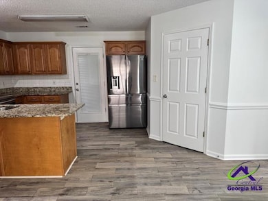 204 Falkirk Dr, Warner Robins, GA 31088 - photo 5