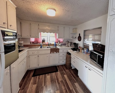 287 Allamanda Cir, Venice, FL 34285 - photo 6