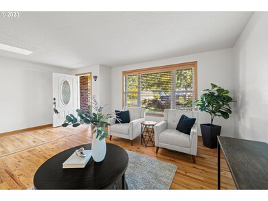 4740 Lamont Ct, Lake Oswego, OR 97035 - photo 3