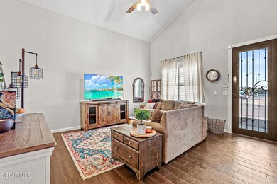 821 Desert Bush Dr, El Paso, TX 79928 - photo 2