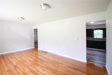 2711 SE 8th Ct, Des Moines, IA 50315 - photo 3