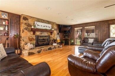 2784 Spencer Rd, High Point, NC 27263 - photo 2