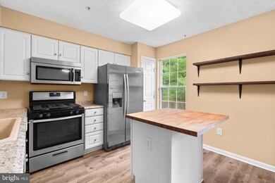 8524 Pine Meadows Dr, Odenton, MD 21113 - photo 7