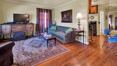 207 W Park St, Fredericksburg, TX 78624 - photo 3