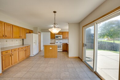 2328 Lexington Ln, Naperville, IL 60540 - photo 7