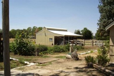 1143 E Beacon Light Rd, Eagle, ID 83616 - photo 4