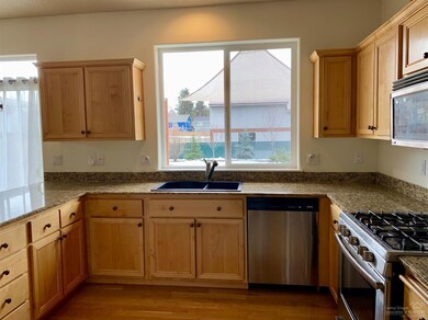 20459 Karch Dr, Bend, OR 97702 - photo 3