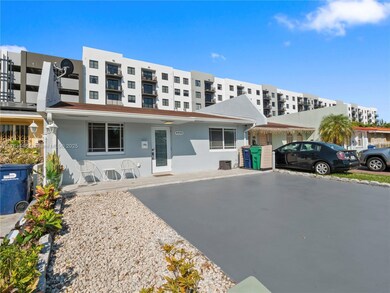 4256 SW 69th Ave, Miami, FL 33155 - photo 2