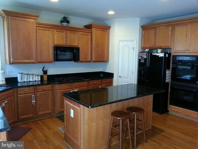 21905 Larchmont Way, Broadlands, VA 20148 - photo 5