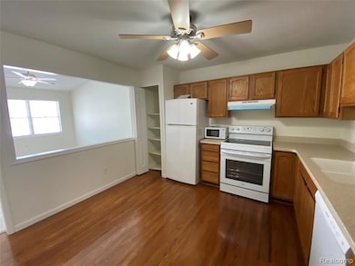 596 Yorkshire Square unit 23, Milan, MI 48160 - photo 3