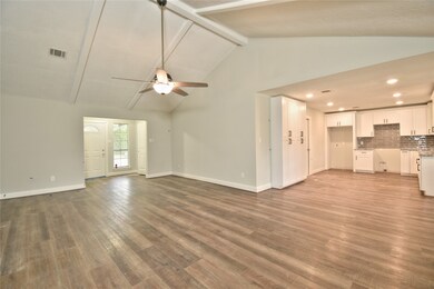 511 Heather Ln, Friendswood, TX 77546 - photo 3