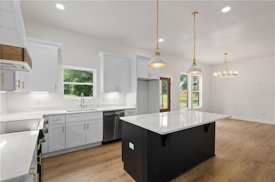 5305 Laurendine Rd, Theodore, AL 36582 - photo 3