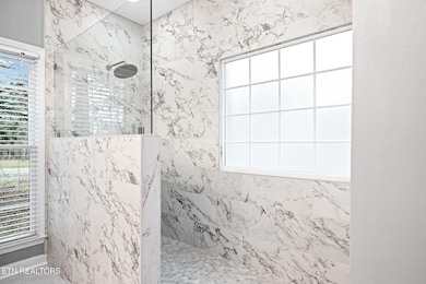 444 Iron Wood Cir, Crossville, TN 38571 - photo 2